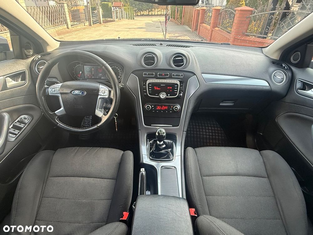 Ford Mondeo 2.0 TDCi Ghia - 20