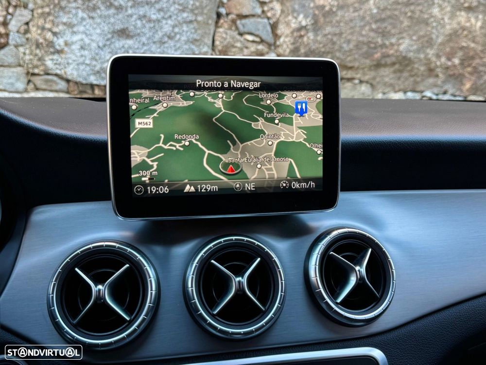 Mercedes-Benz CLA 180 AMG Line - 7