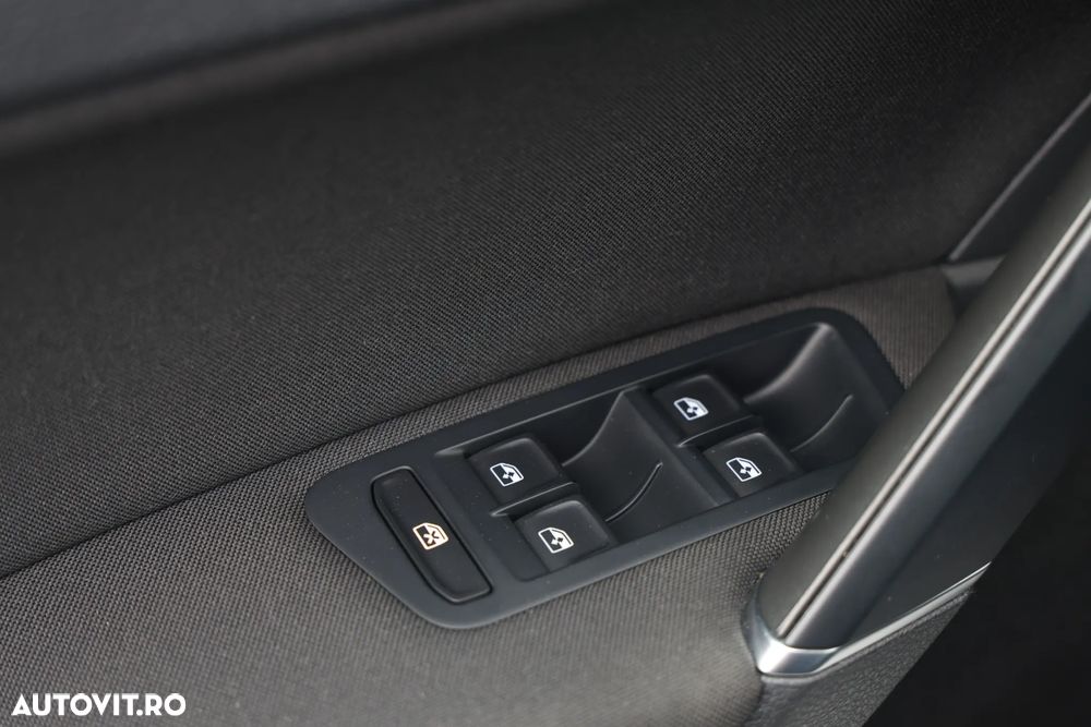 Volkswagen Golf 1.6 TDI SCR Comfortline - 22