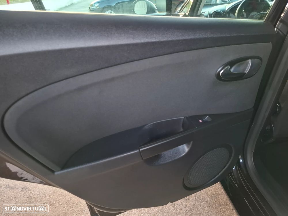SEAT Leon 2.0 TDI FR - 30