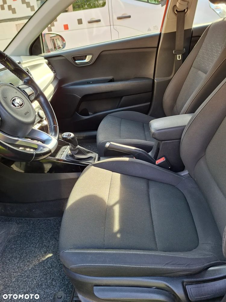 Kia Rio - 14