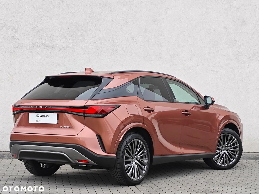 Lexus RX 450h+ Omotenashi - 6