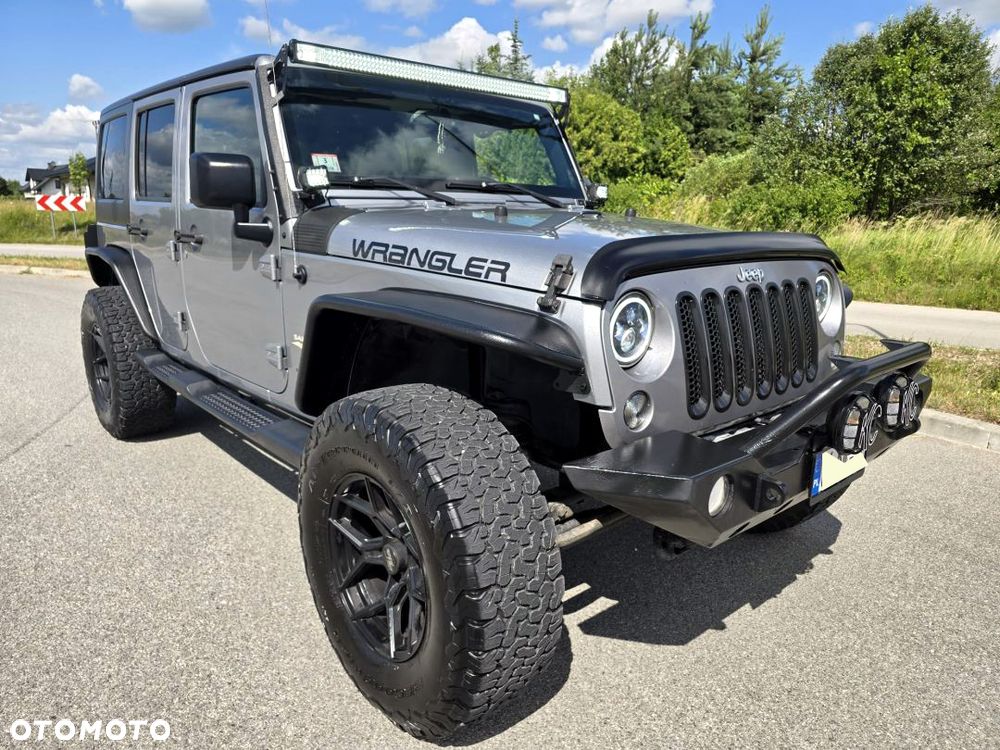 Jeep Wrangler 3.6 Unlim Sahara - 40