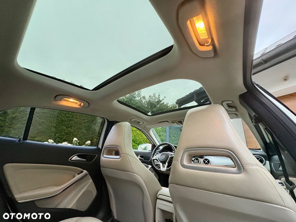 Mercedes-Benz GLA 200 7G-DCT AMG Line - 24