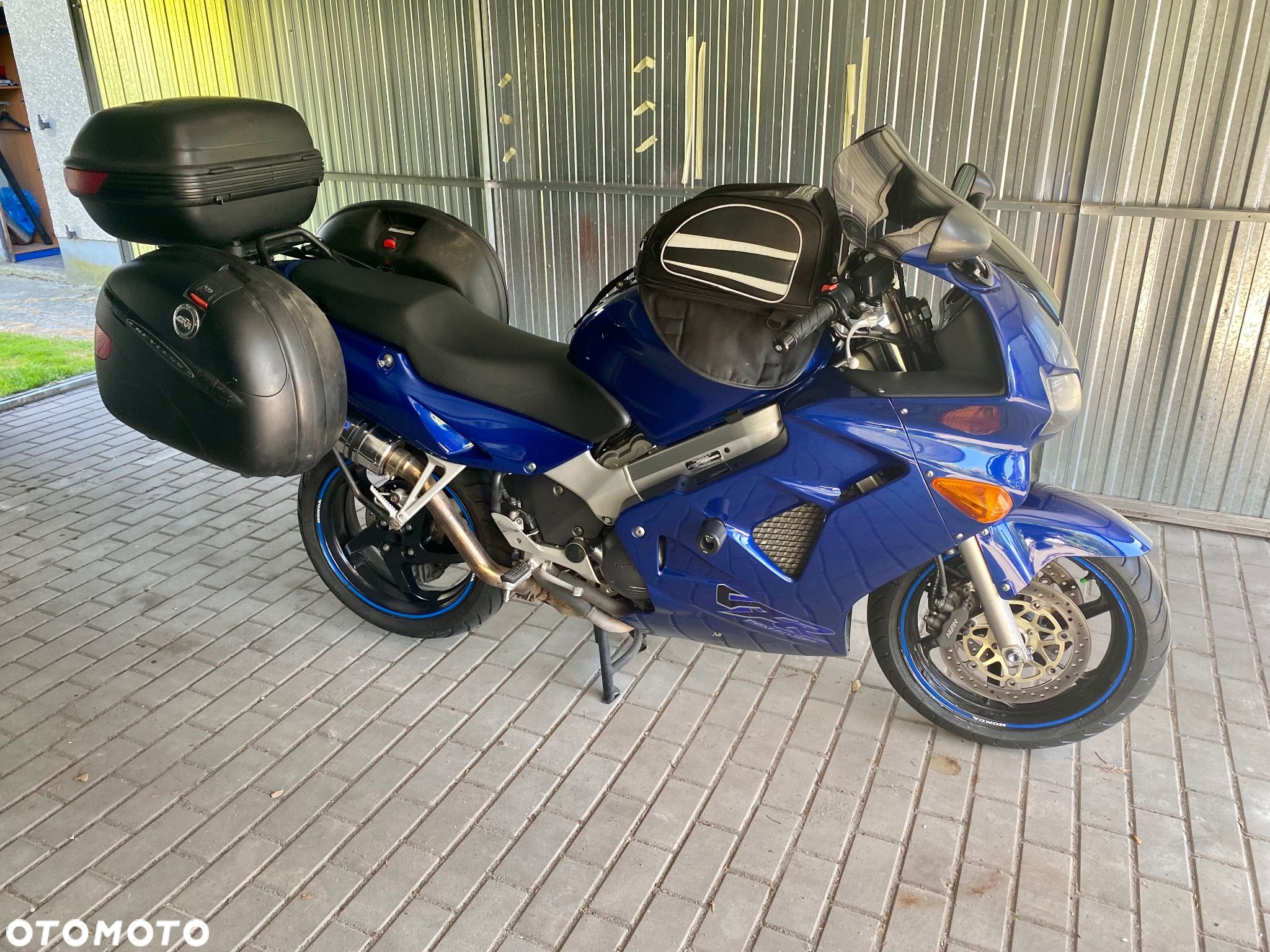 Honda VFR - 1
