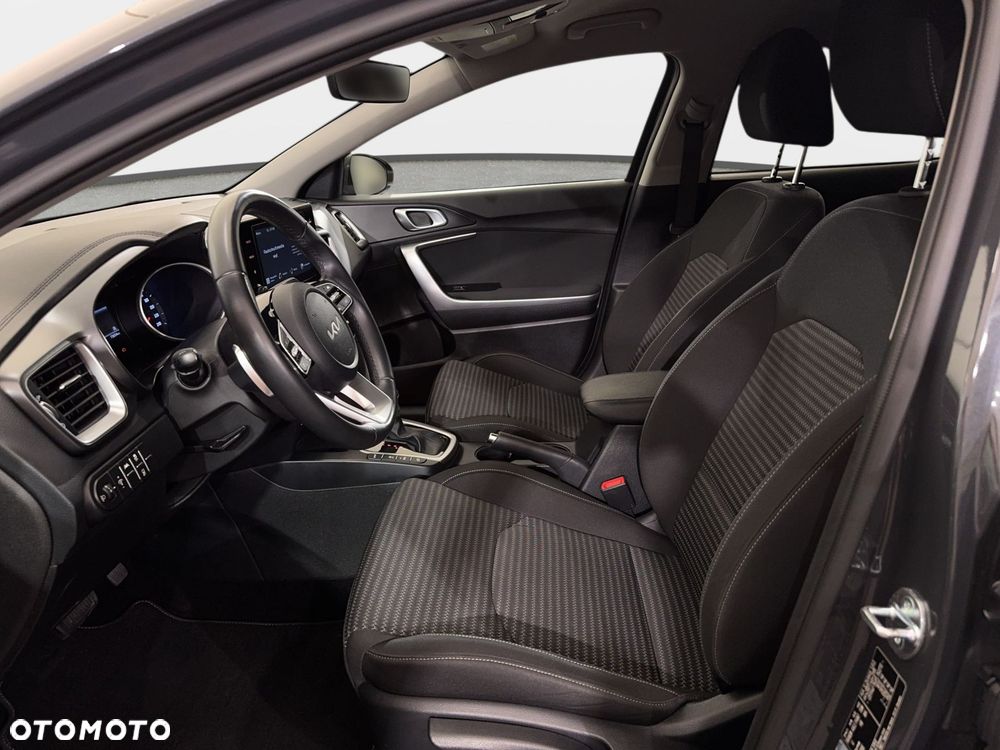 Kia XCeed - 13
