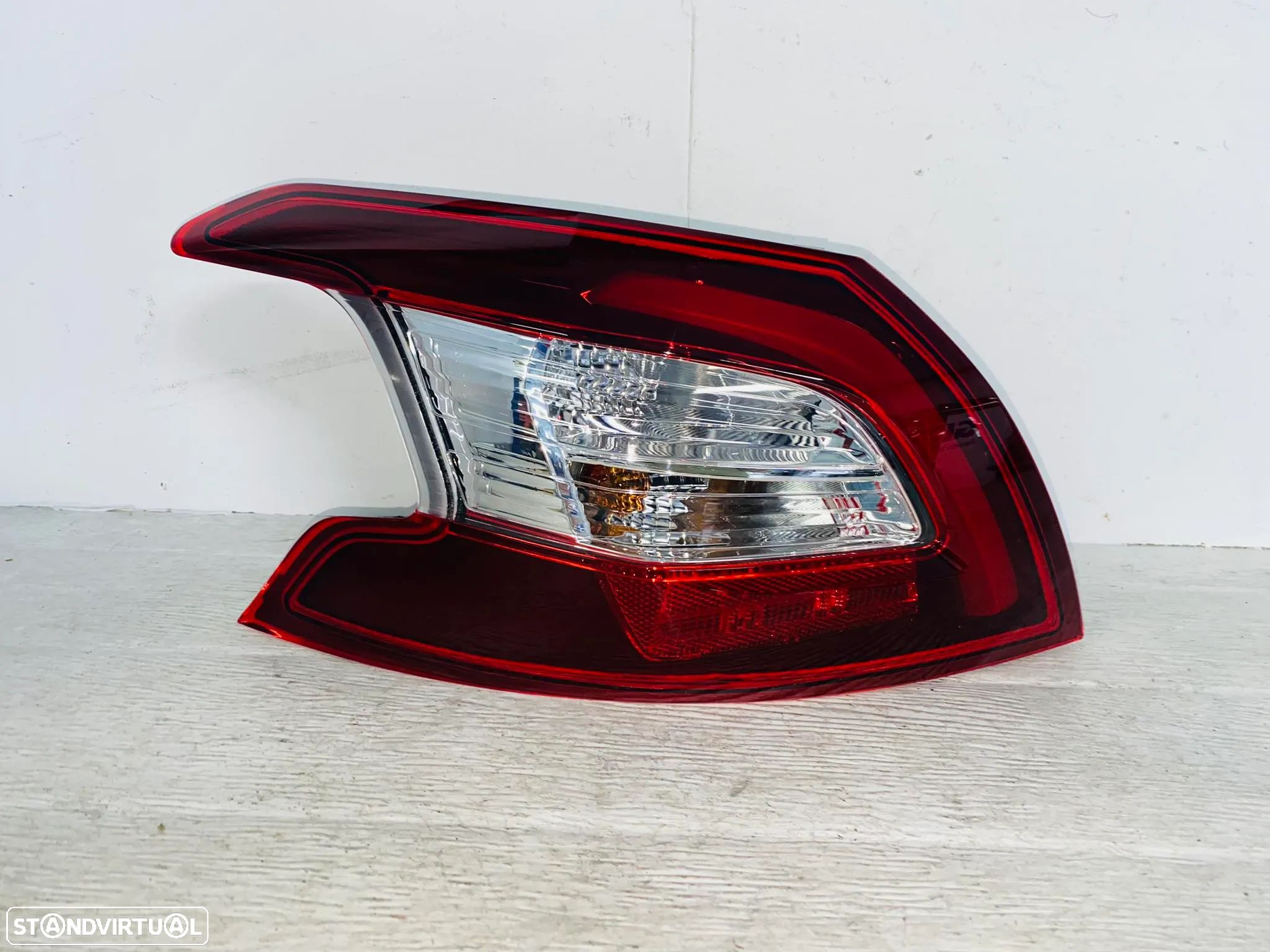 Farolim Trás Esquerdo Peugeot 308 (Led) - 2013 / 2017 - 1