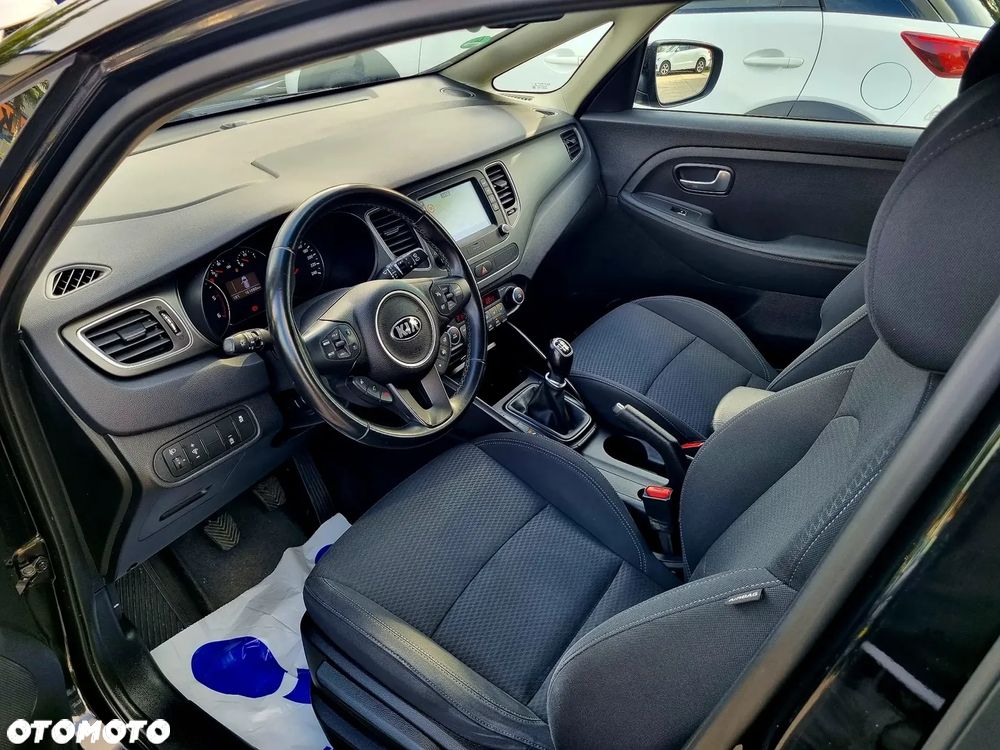 Kia Carens 1.7 CRDi L 7os - 9