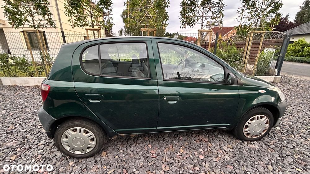 Toyota Yaris - 7