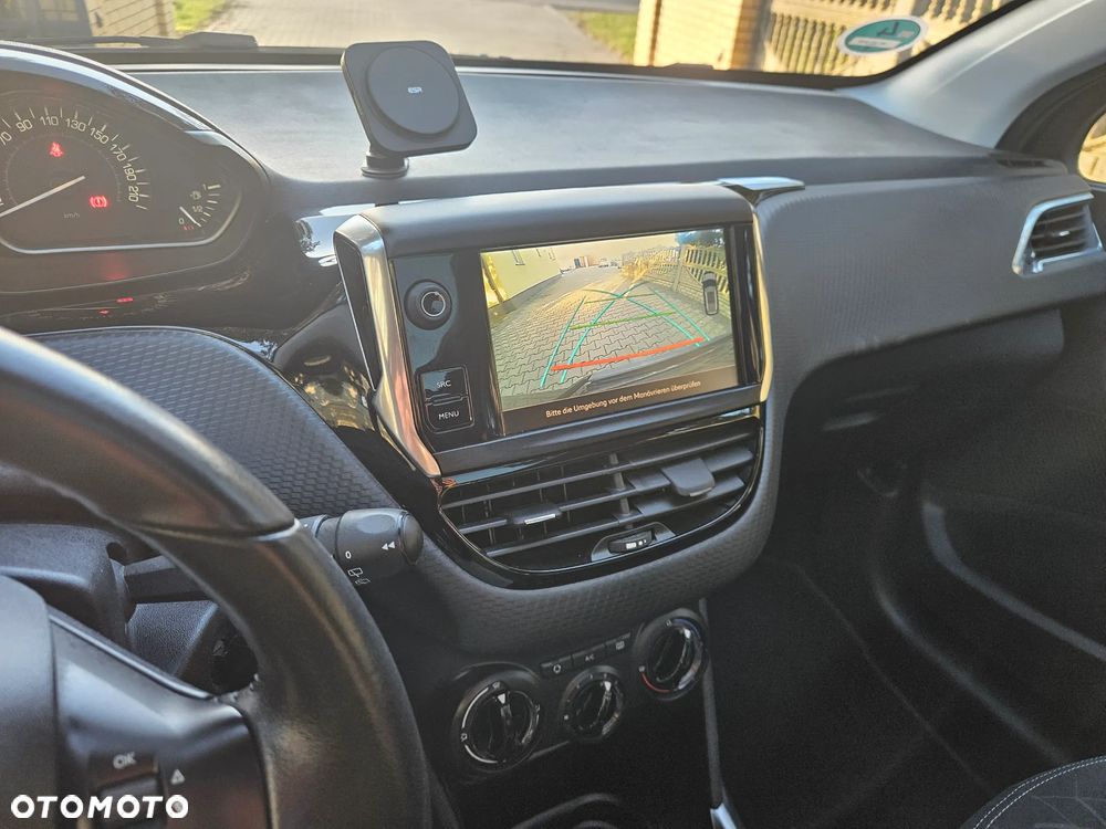 Peugeot 2008 1.6 BlueHDi Style - 11