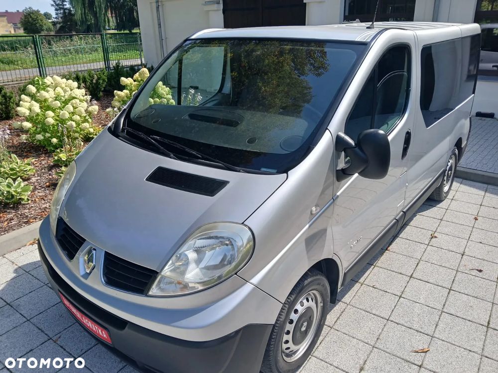 Renault TRAFIC - 1