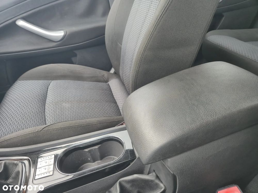 Ford Mondeo 2.0 Ghia Executive - 24