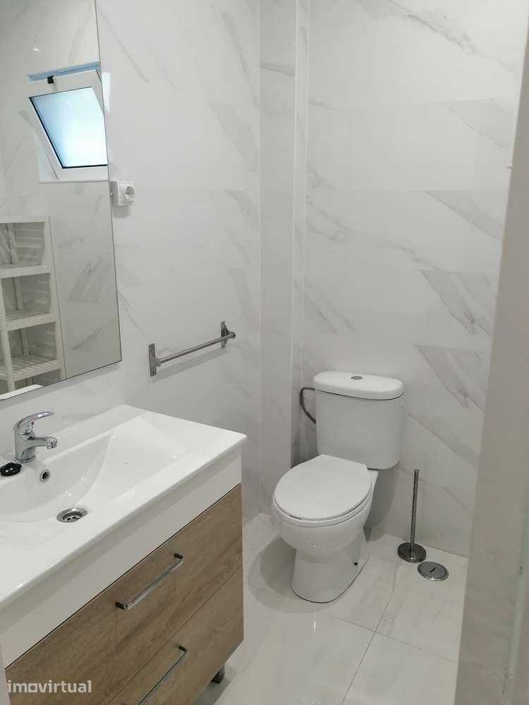 Apartamento T0 pronto a habitar em Amadora - Grande imagem: 3/11