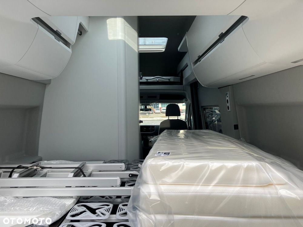 Volkswagen Grand California Grand California 600 silnik: 2,0 l TDI EU6 SCR BlueMotion Technology 130 kW skrzynia biegów: Przedni napęd automatyczna 8-biegowa rozstaw osi: 3640 mm - 18