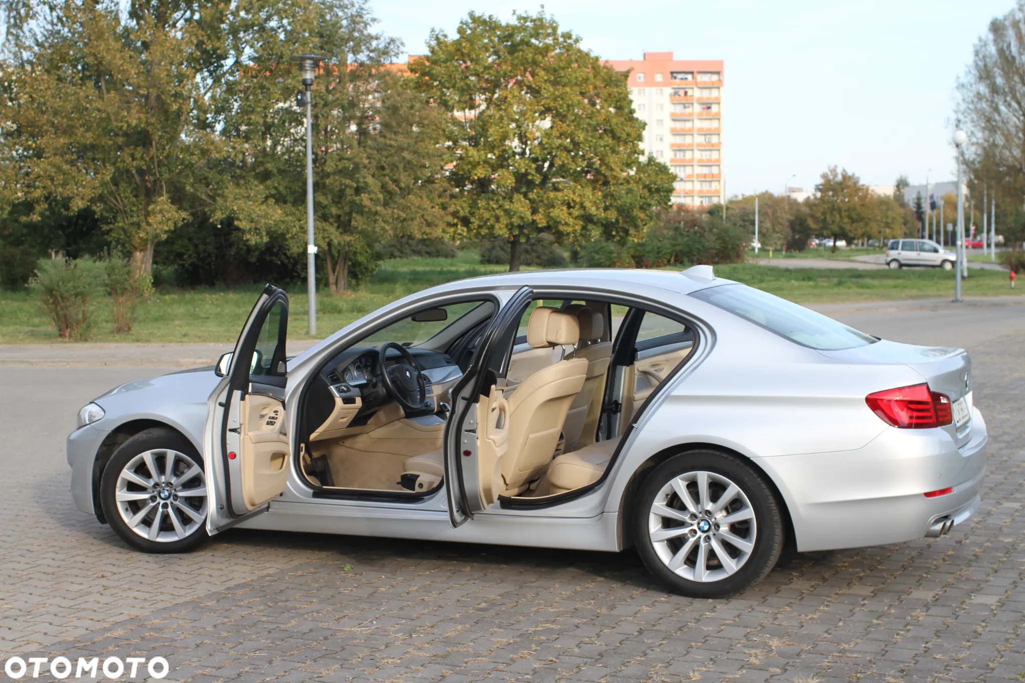 BMW Seria 5 525d xDrive Luxury Line - 13
