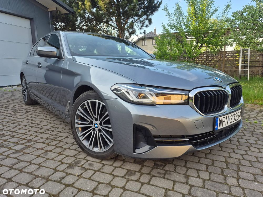 BMW Seria 5 520i Luxury Line sport - 28