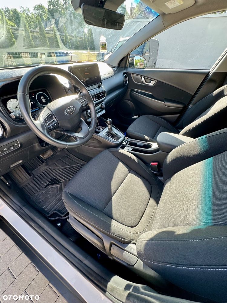 Hyundai Kona - 11
