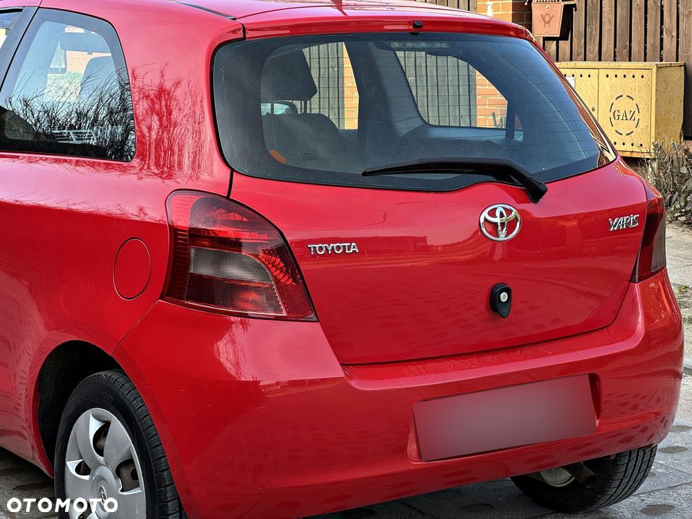 Toyota Yaris 1.0 Luna A/C - 11