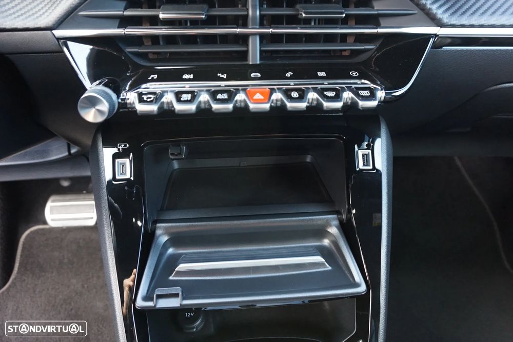Peugeot e-2008 50 kWh GT Line - 26