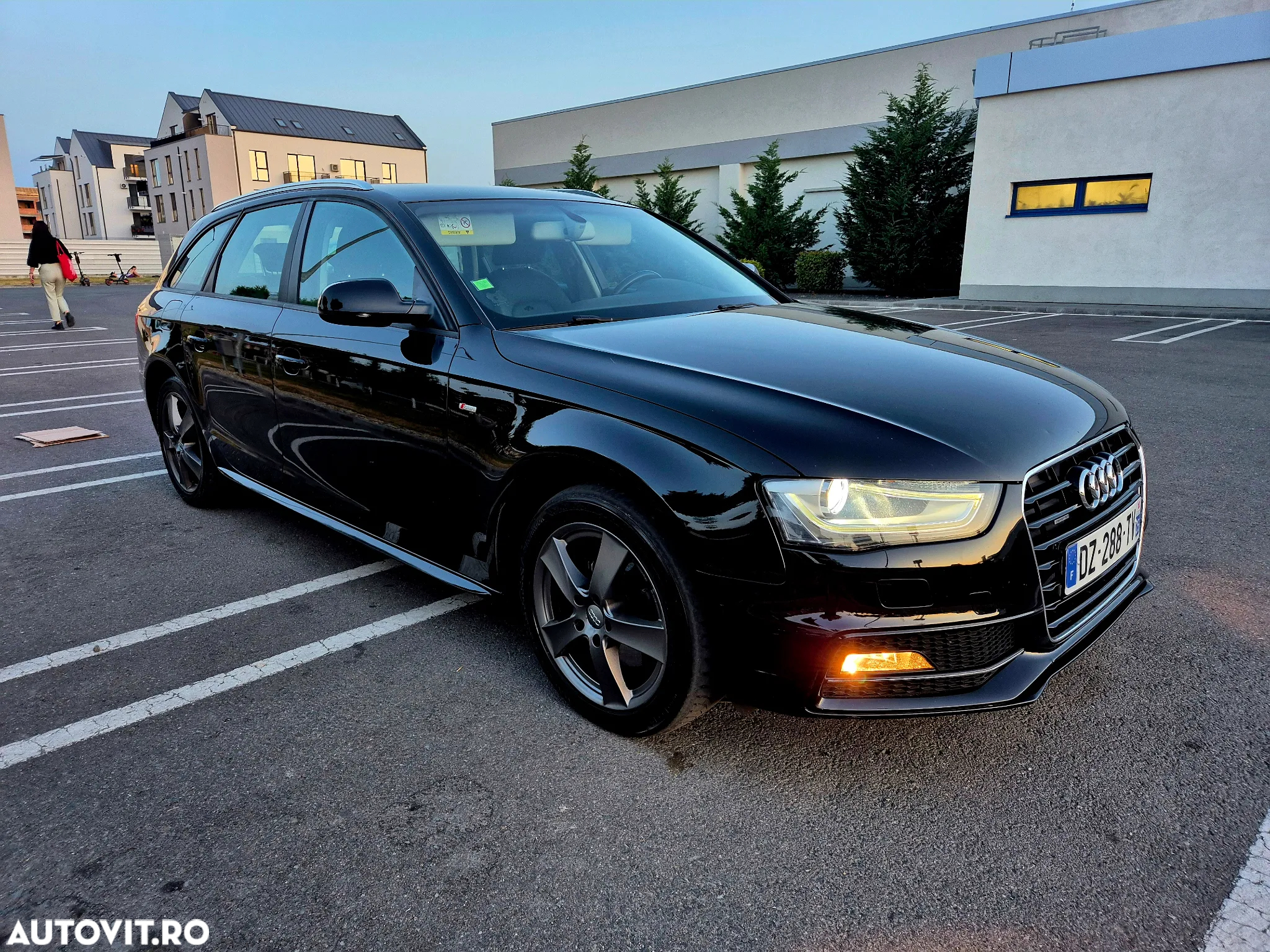 Audi A4 Avant 2.0 TDI DPF quattro S line Sportpaket - 3