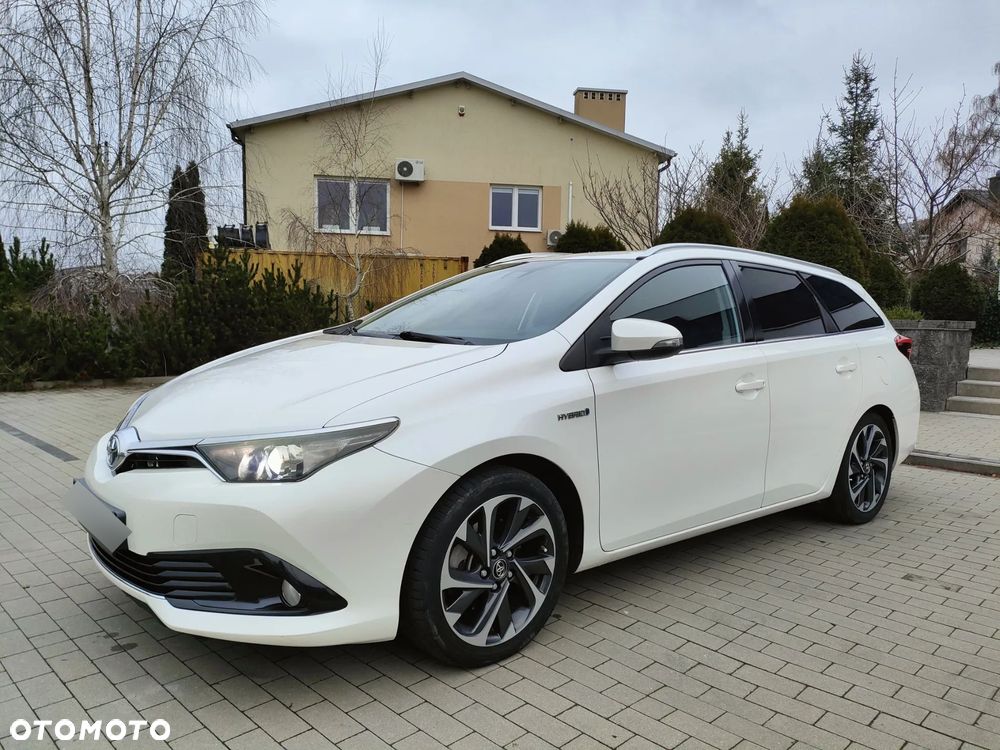Toyota Auris Hybrid 135 Prestige - 10