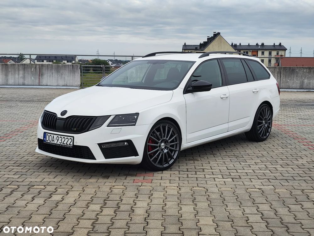 Skoda Octavia 2.0 TDI DSG RS - 2