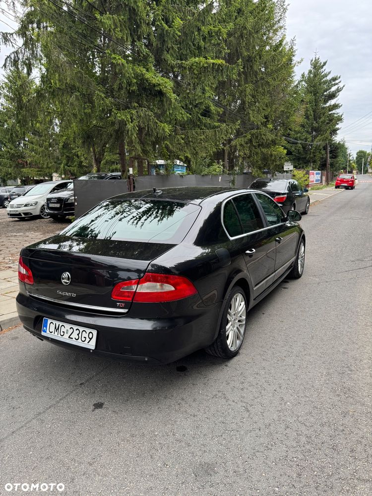 Skoda Superb 2.0 TDI Platinum DSG - 3
