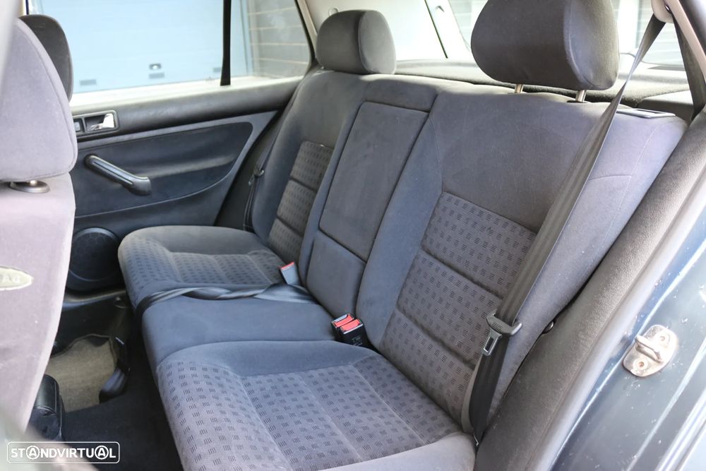 VW Golf 1.4i Confortline JE+AC - 22