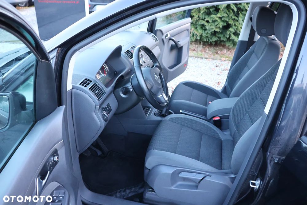 Volkswagen Touran 2.0 TDI DPF BlueMotion Technology Comfortline - 8