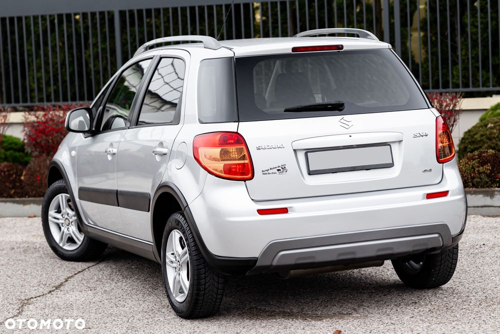 Suzuki SX4 1.6 Premium 4WD - 9