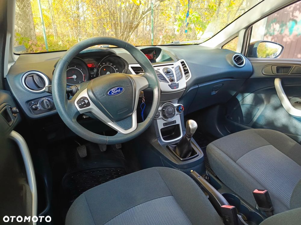 Ford Fiesta 1.25 Trend SVP - 30