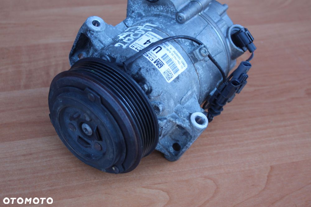 SPRĘŻARKA KLIMATYZACJI OPEL ZAFIRA  ASTRA J 2.0 CDTI 13335252 - 4