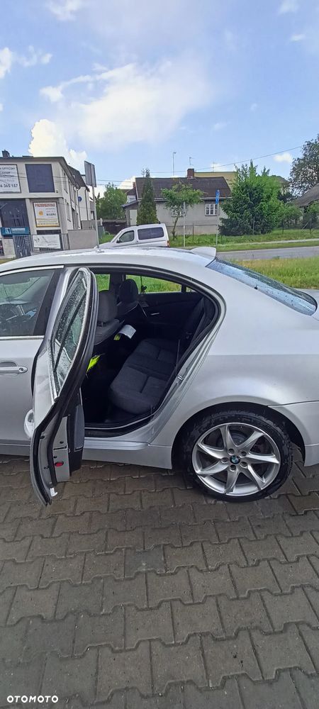 BMW Seria 5 525d - 6