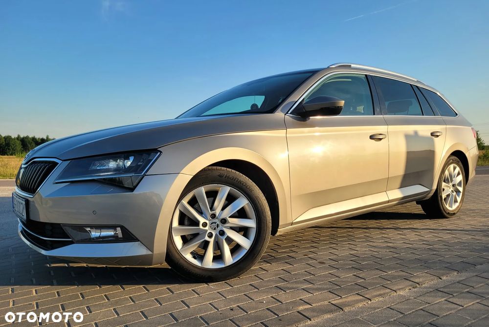 Skoda Superb 2.0 TSI Ambition DSG - 9
