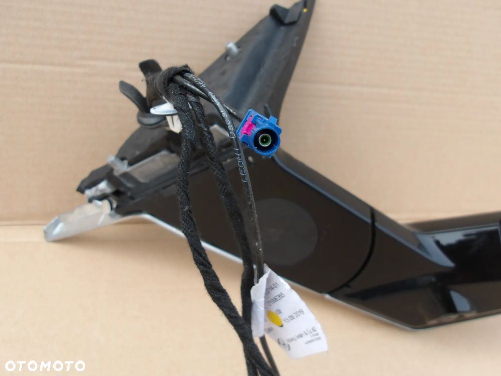 LUSTERKO AUDI E TRON 4KE857409C 4KE857410C - 7