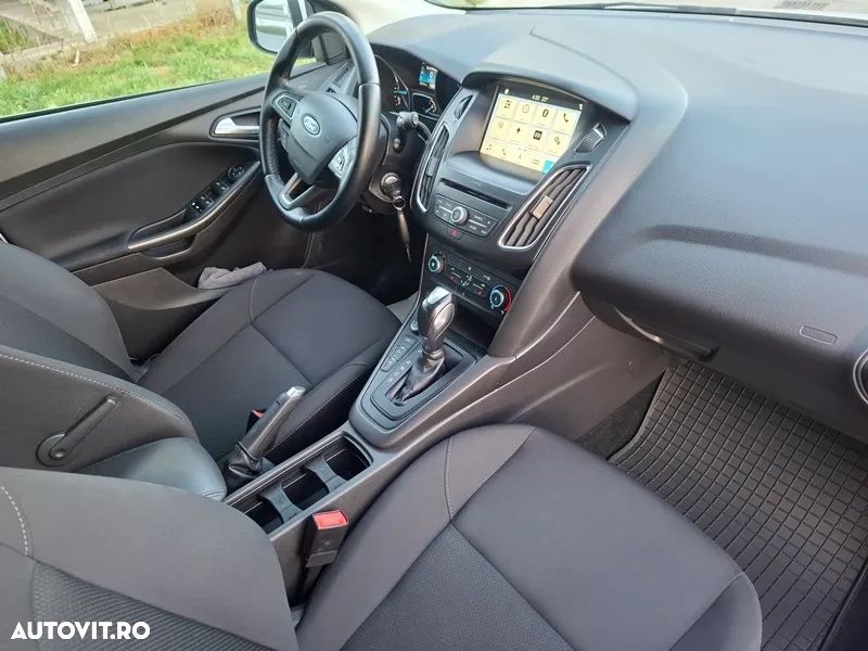 Ford Focus 2.0 EcoBlue Titanium Business - 11