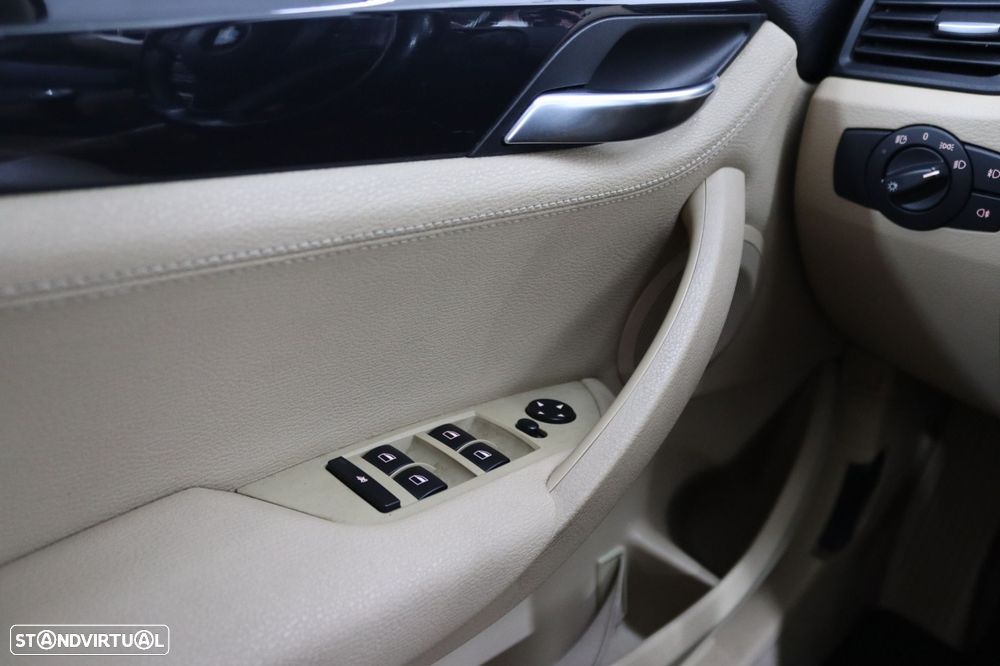 BMW X1 sDrive18d - 10