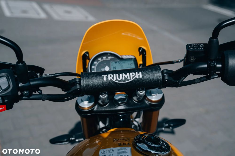 Triumph Scrambler - 30