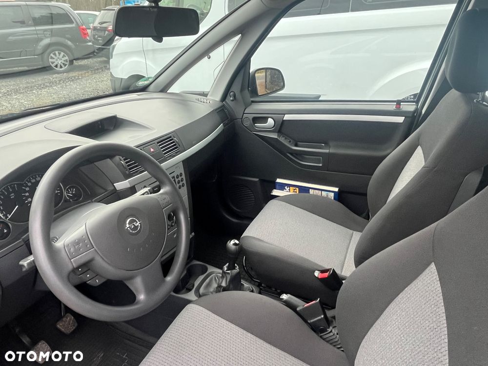 Opel Meriva 1.6 16V (Essentia) - 13