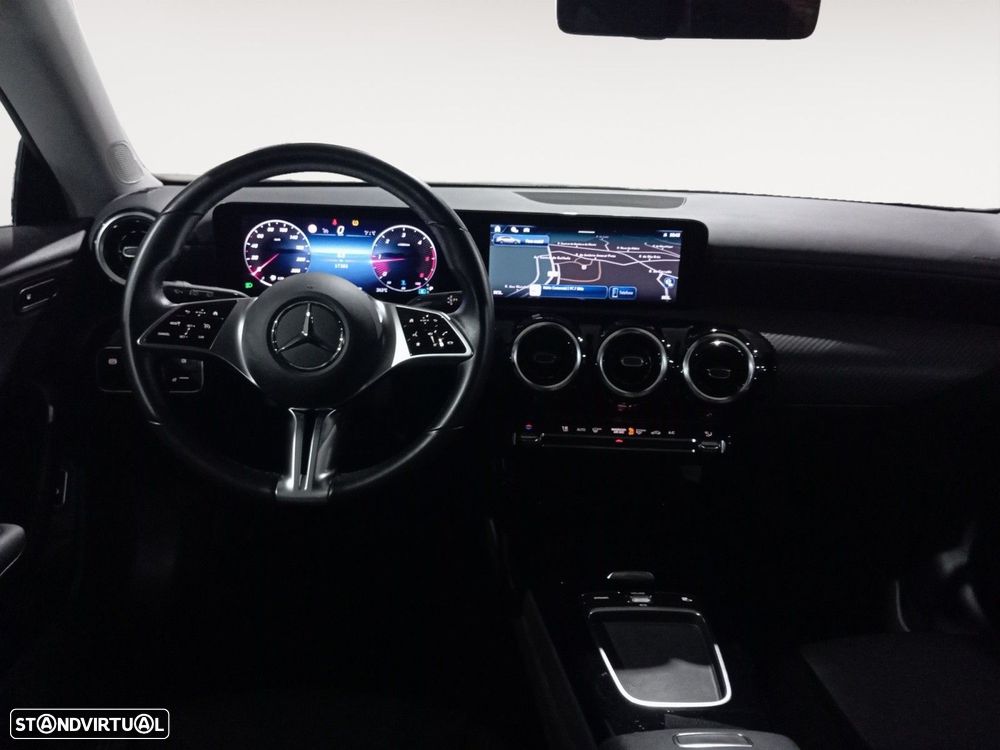 Mercedes-Benz CLA 180 d Shooting Brake AMG Line Aut. - 11