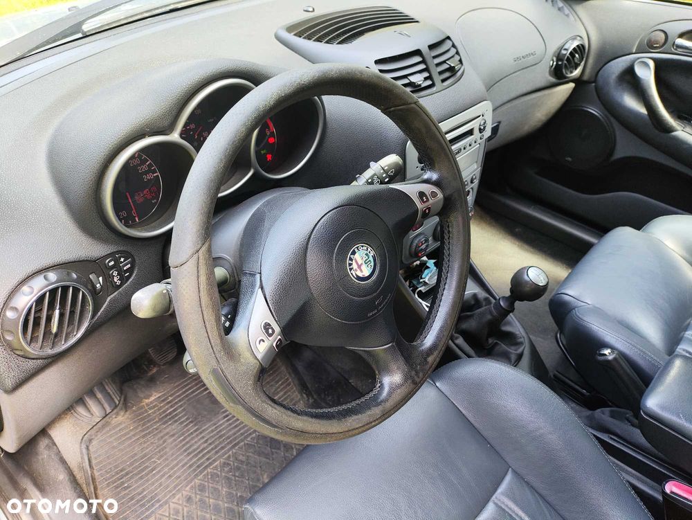 Alfa Romeo 146 - 4