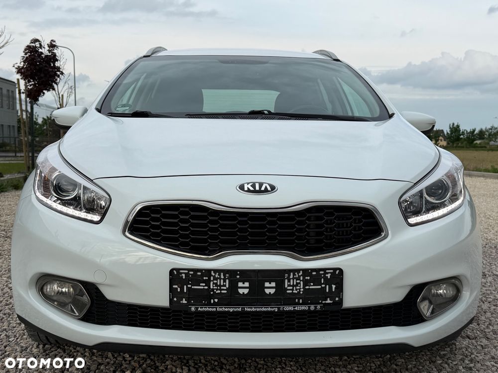 Kia Ceed - 8