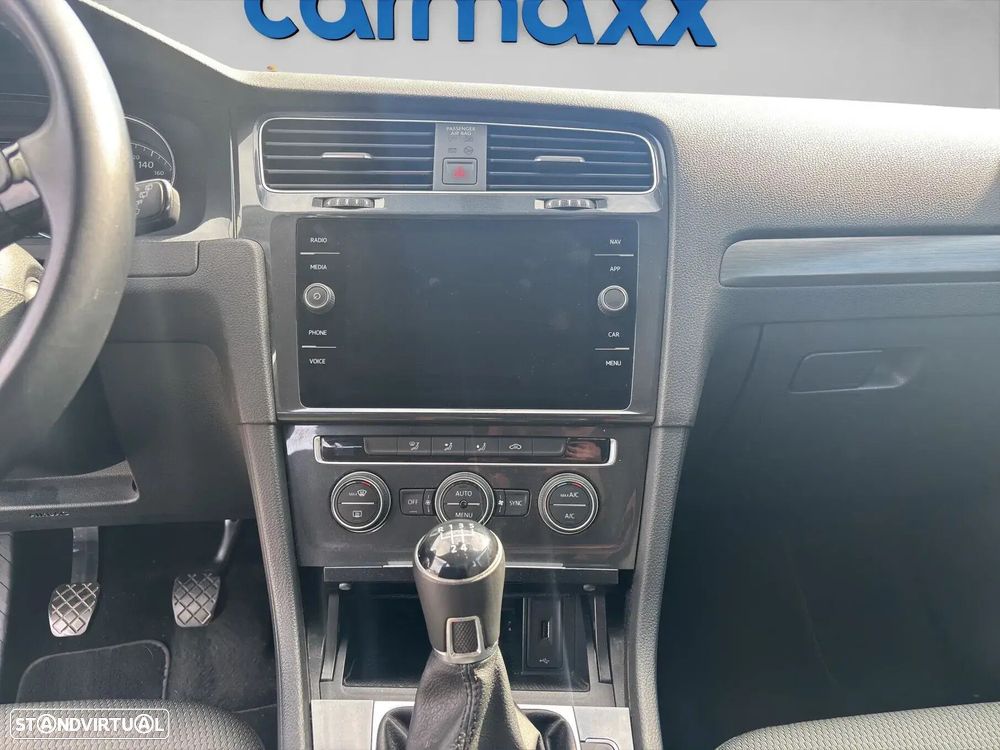 VW Golf Variant 1.6 TDi Confortline - 14