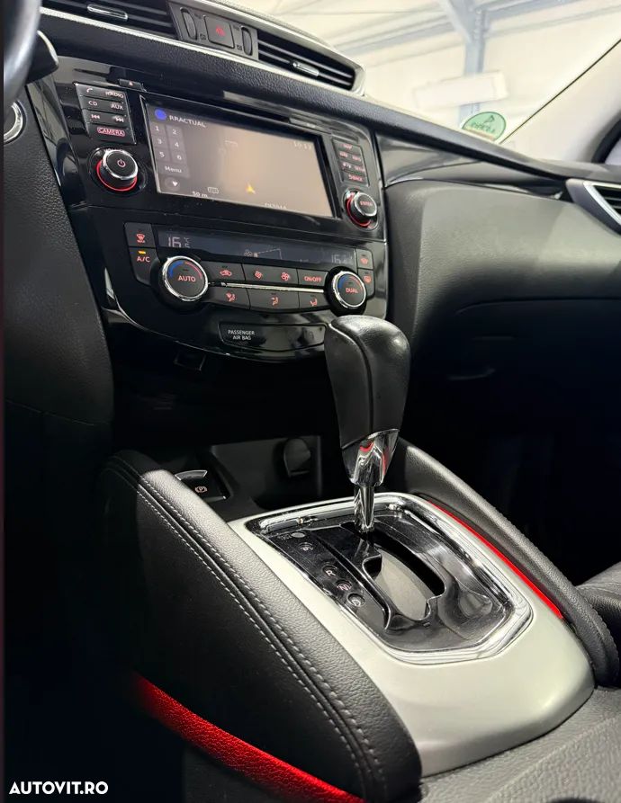 Nissan Qashqai 1.2 DIG-T Xtronic TEKNA+ - 10