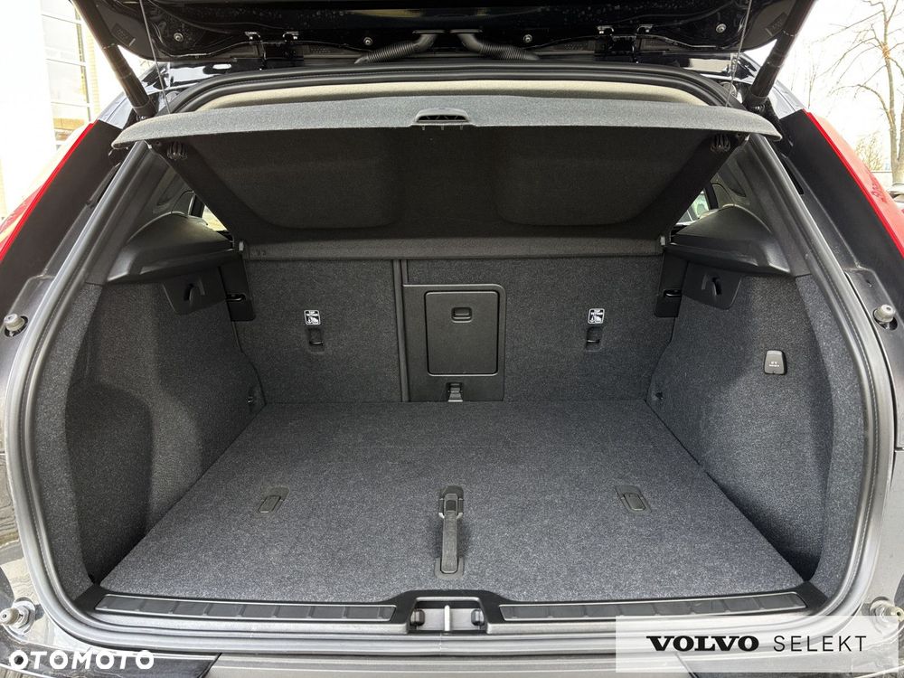 Volvo XC 40 - 22