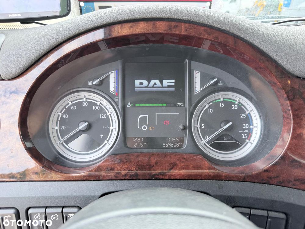 DAF CF 330 - 15