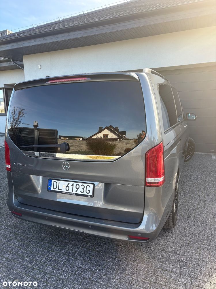 Mercedes-Benz Klasa V - 11