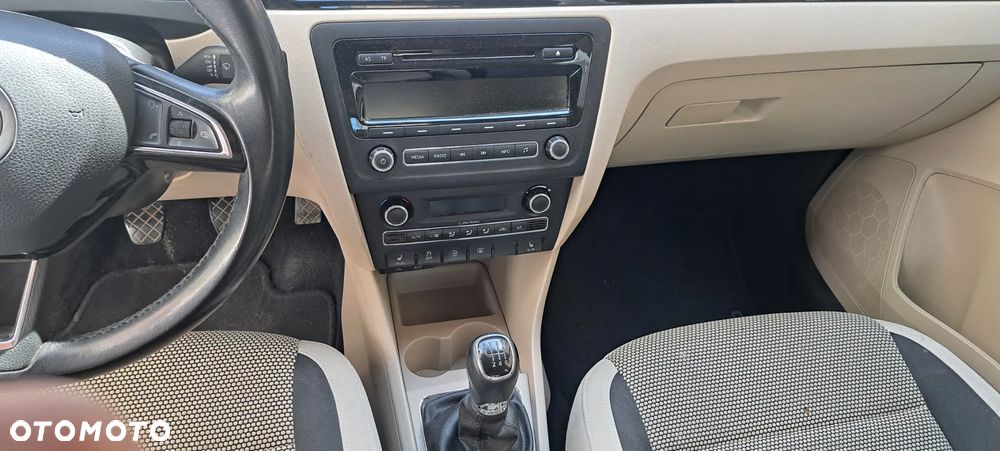 Skoda RAPID 1.2 TSI Ambition - 9