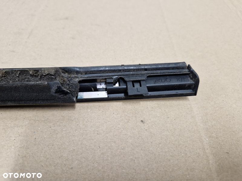 NISSAN QASHQAI II 2 J11 LISTWA ZGARNIAJĄCA DRZWI LEWY TYŁ CHROM - 7