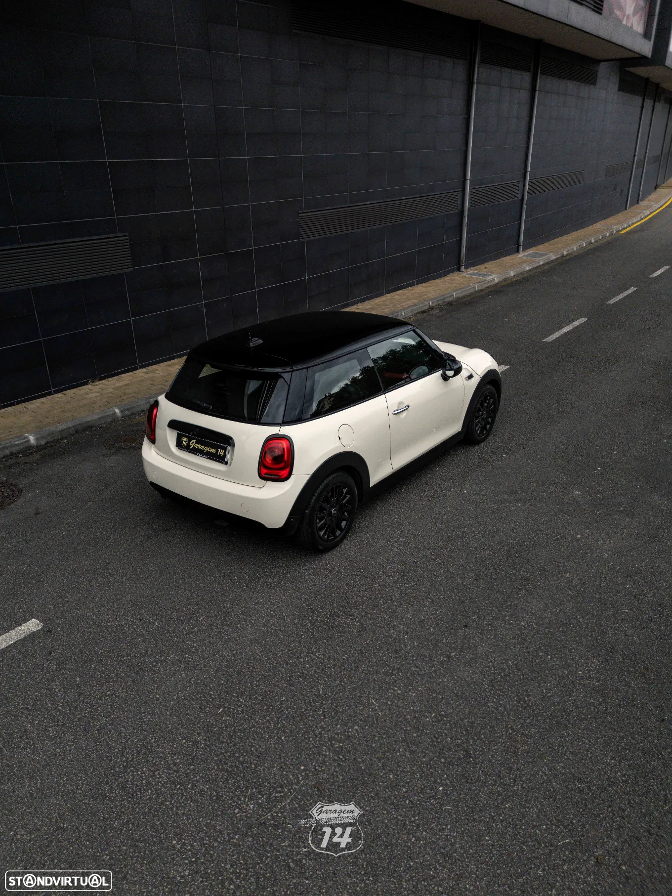 MINI 3 Portas One D - 23